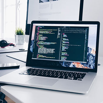 【穷酸实习生竟是总裁夫人】80集免费短剧全集观映