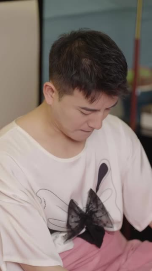 【我被双胞胎美女抢着结婚】84集短剧高清全集在线观赏