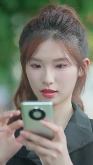 【偷偷打工我是认真的】70集高清短剧在线免费看