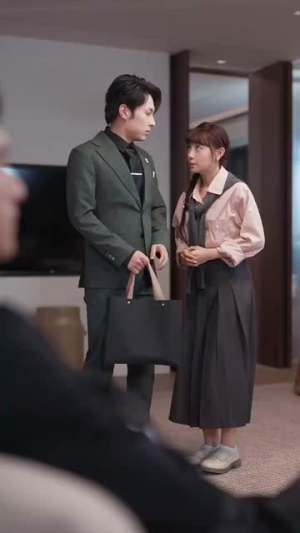 【绅士大佬撕下伪装步步逼近】100集短剧高清免费观