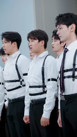 【离婚后，哥哥们送我十个男模】30集免费短剧全集乐看