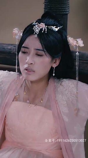 【霸道王爷的在逃王妃】88集免费短剧高清在线赏