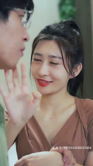 【我和房东的秘密，我的美女室友，这个房客不一般（合集）】在线短剧40集免费全集观览