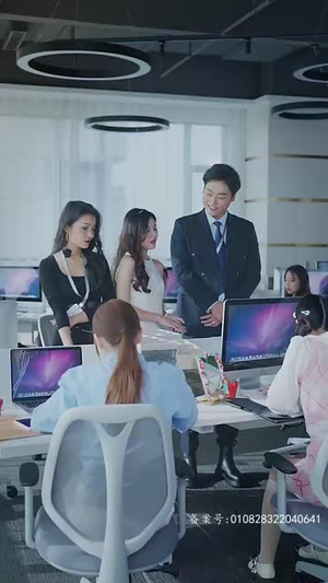 【实习生是大佬夫人】80集全集短剧免费在线赏