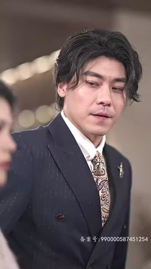 【错位挚爱】70集短剧在线免费全集畅享