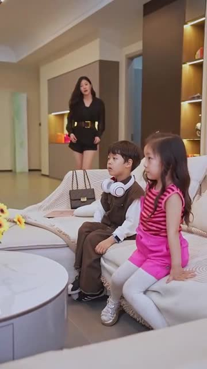 【离婚后我带三宝炸翻首富前夫集团】78集短剧全集免费在线播放