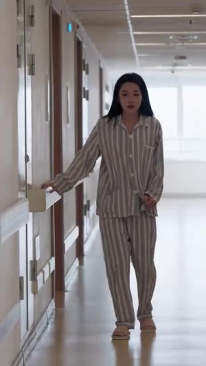 【腹黑夫人飒又撩】30集短剧全集免费观映