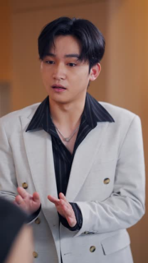 【离婚后大佬夫人捅破天】40集未完免费短剧线上全集观