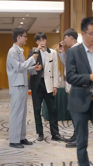 【荆棘王冠之黑暗荣耀】70集精彩短剧在线赏览