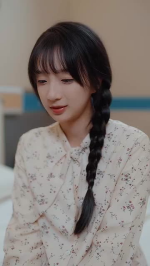 【我用两个学分攻略高冷校草】81集全网短剧免费看