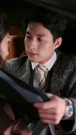 【挖机救场天降顶配未婚夫】60集全集短剧免费在线观看