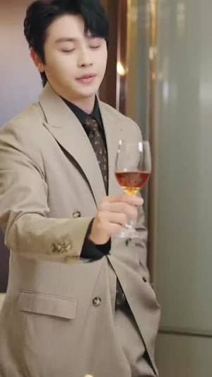 【退役后我觉醒了黄金瞳】82集短剧免费在线览看