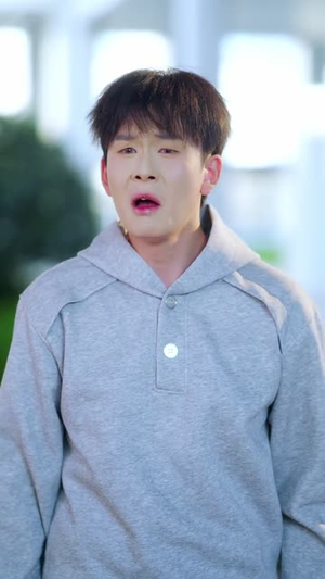 她位高权重，偏撩我（80集）免费短剧就是爽